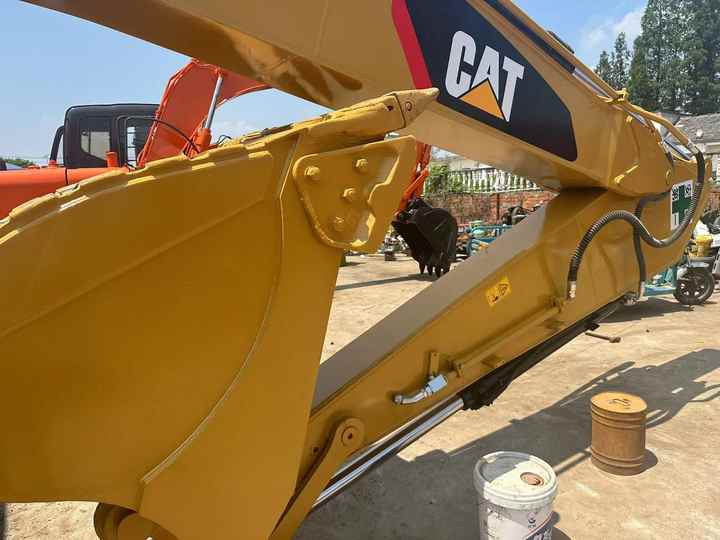 Used Caterpillar Excavators 320D Good Condition Used Excavators for Sale Second Hand Machine CAT Caterpillar 320D Excavadoras - Pelle sur chenille: photos 4 Used Caterpillar Excavators 320D Good Condition Used Excavators for Sale Second Hand Machine CAT Caterpillar 320D Excavadoras - Pelle sur chenille: photos 4
