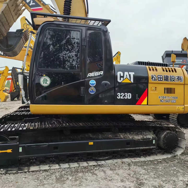 Used Digger CAT 323D2L Construction Machinery Construction Digger Used CAT 323D2L Cheap Excavator - Pelle sur chenille: photos 2 Used Digger CAT 323D2L Construction Machinery Construction Digger Used CAT 323D2L Cheap Excavator - Pelle sur chenille: photos 2