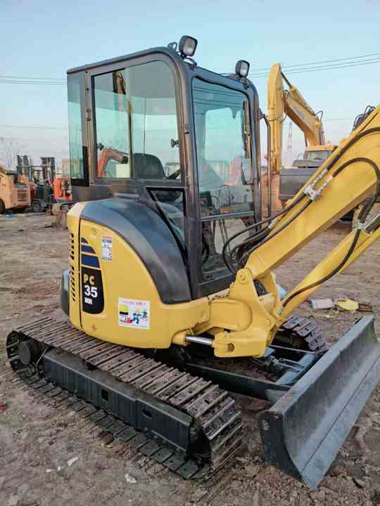Used Original komatsu Mini Excavator Pc35MR-2 on Hot Sale komatsu Pc35 3 Tons Mini Excavator in Stock - Mini pelle: photos 5 Used Original komatsu Mini Excavator Pc35MR-2 on Hot Sale komatsu Pc35 3 Tons Mini Excavator in Stock - Mini pelle: photos 5