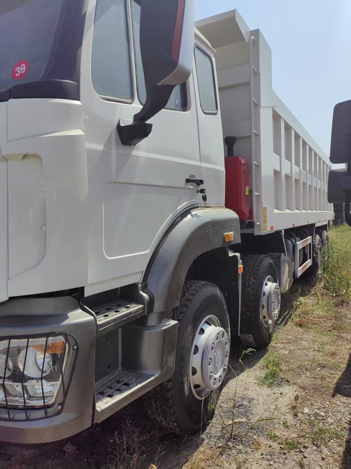 Howo HOWO 8X4 dump truck for sale - Camion benne: photos 4 Howo HOWO 8X4 dump truck for sale - Camion benne: photos 4