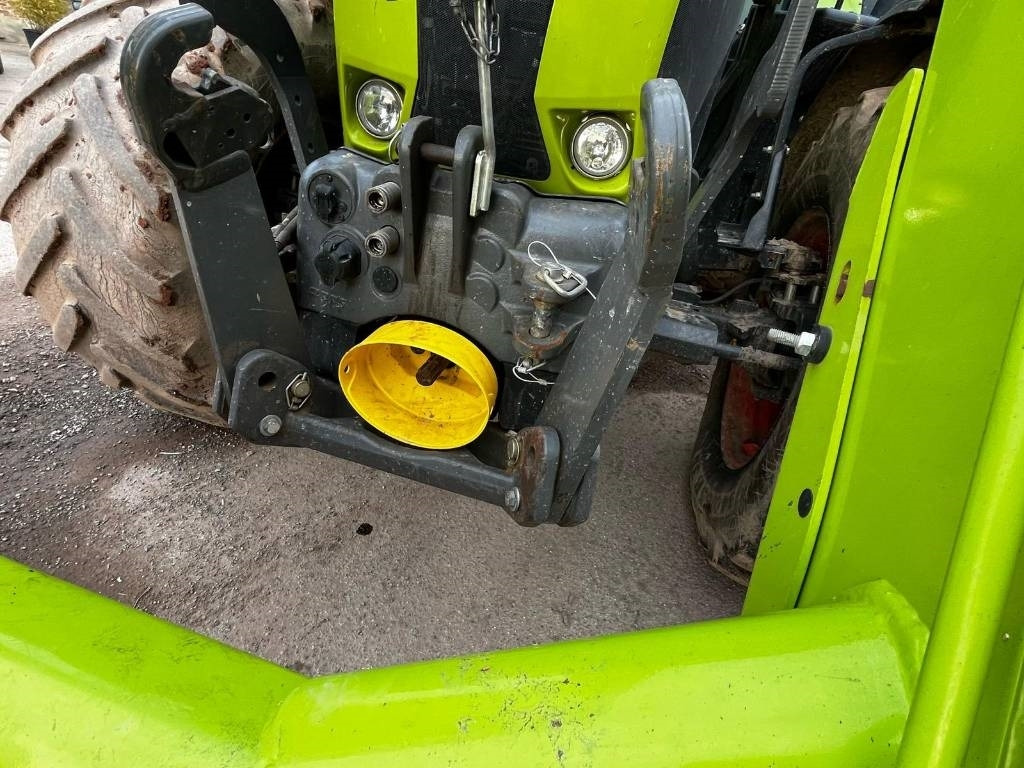 Claas Arion 650 Cmatic - Tracteur agricole: photos 2 Claas Arion 650 Cmatic - Tracteur agricole: photos 2