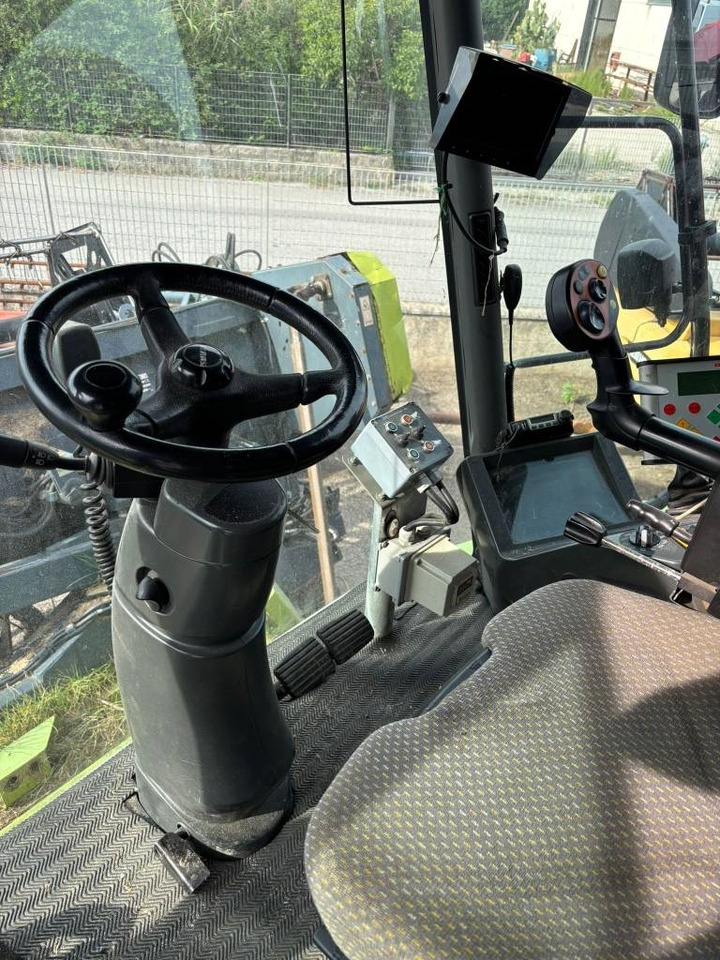 Claas Lexion 530 Montana  - Moissonneuse-batteuse: photos 2 Claas Lexion 530 Montana  - Moissonneuse-batteuse: photos 2