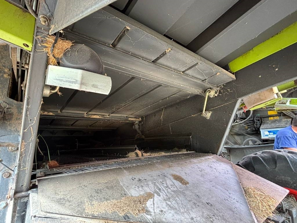 Claas Lexion 530 Montana  - Moissonneuse-batteuse: photos 5 Claas Lexion 530 Montana  - Moissonneuse-batteuse: photos 5