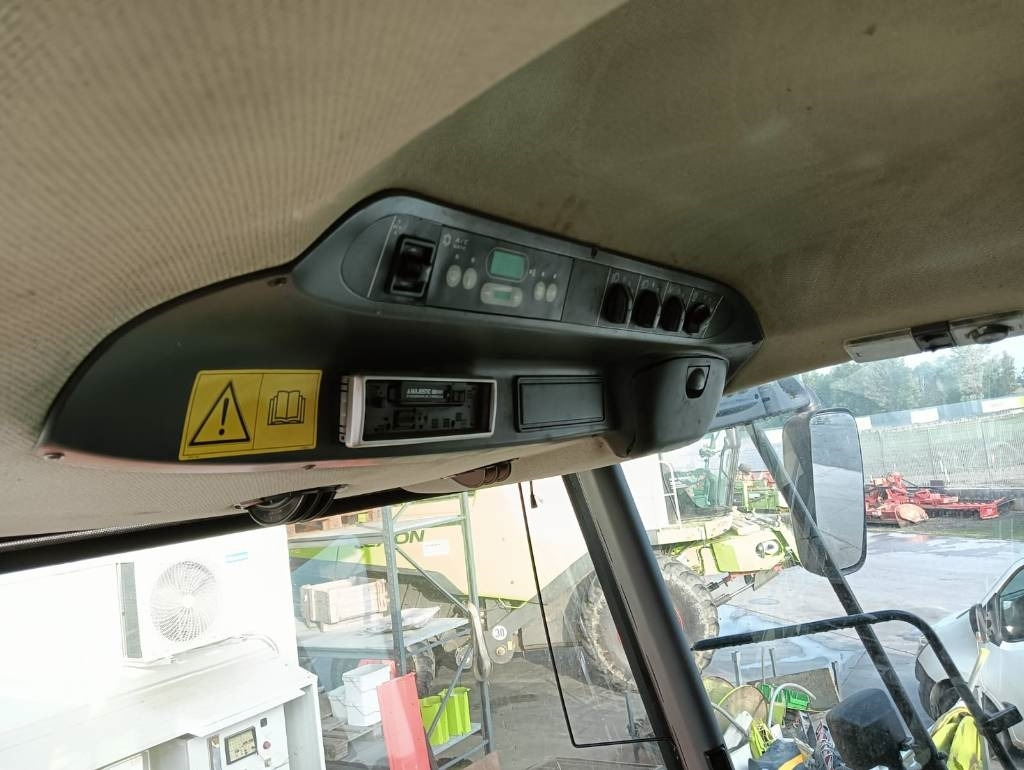 Claas Lexion 570  - Moissonneuse-batteuse: photos 4 Claas Lexion 570  - Moissonneuse-batteuse: photos 4