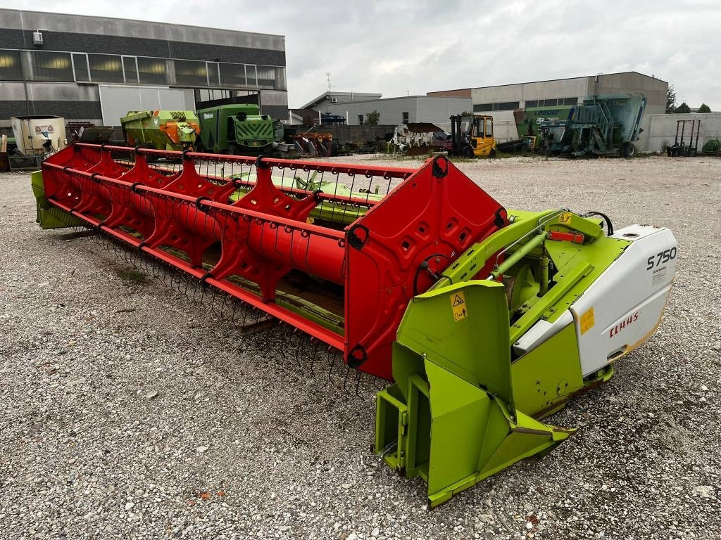 Claas S 750 - Accessoire de matériels de récolte: photos 4 Claas S 750 - Accessoire de matériels de récolte: photos 4