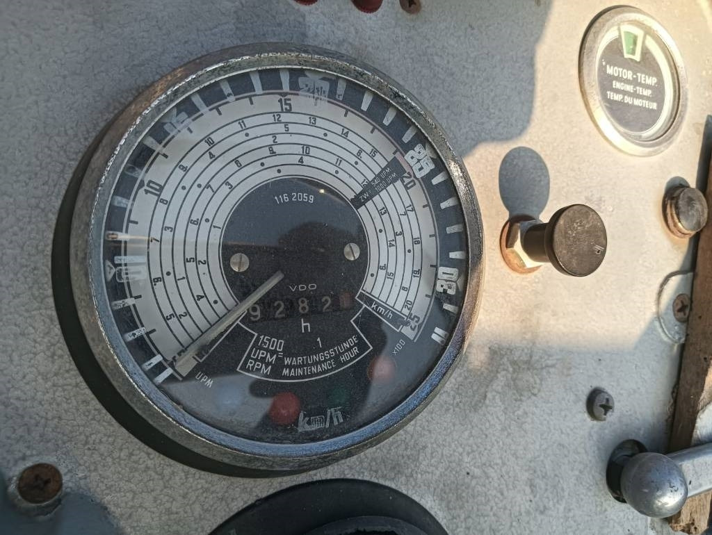 Deutz 8006 - Tracteur agricole: photos 5 Deutz 8006 - Tracteur agricole: photos 5