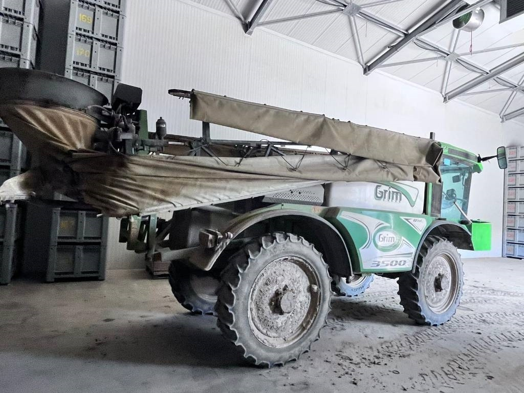 GRIM SERIE 7 M - Pulvé automoteur: photos 2 GRIM SERIE 7 M - Pulvé automoteur: photos 2