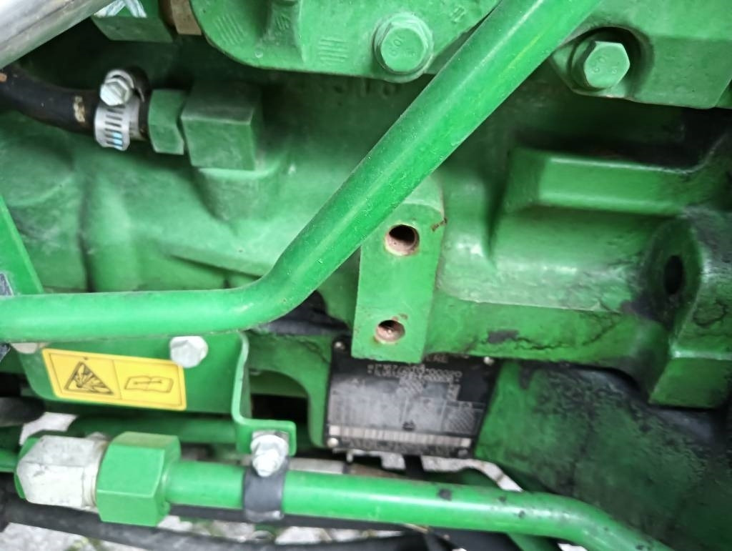 John Deere 5125 R - Tracteur agricole: photos 4 John Deere 5125 R - Tracteur agricole: photos 4