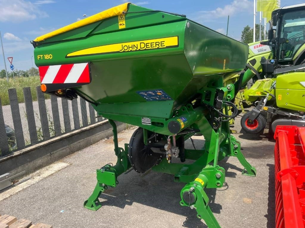 John Deere FT 180 - Distributeur d'engrais: photos 5 John Deere FT 180 - Distributeur d'engrais: photos 5
