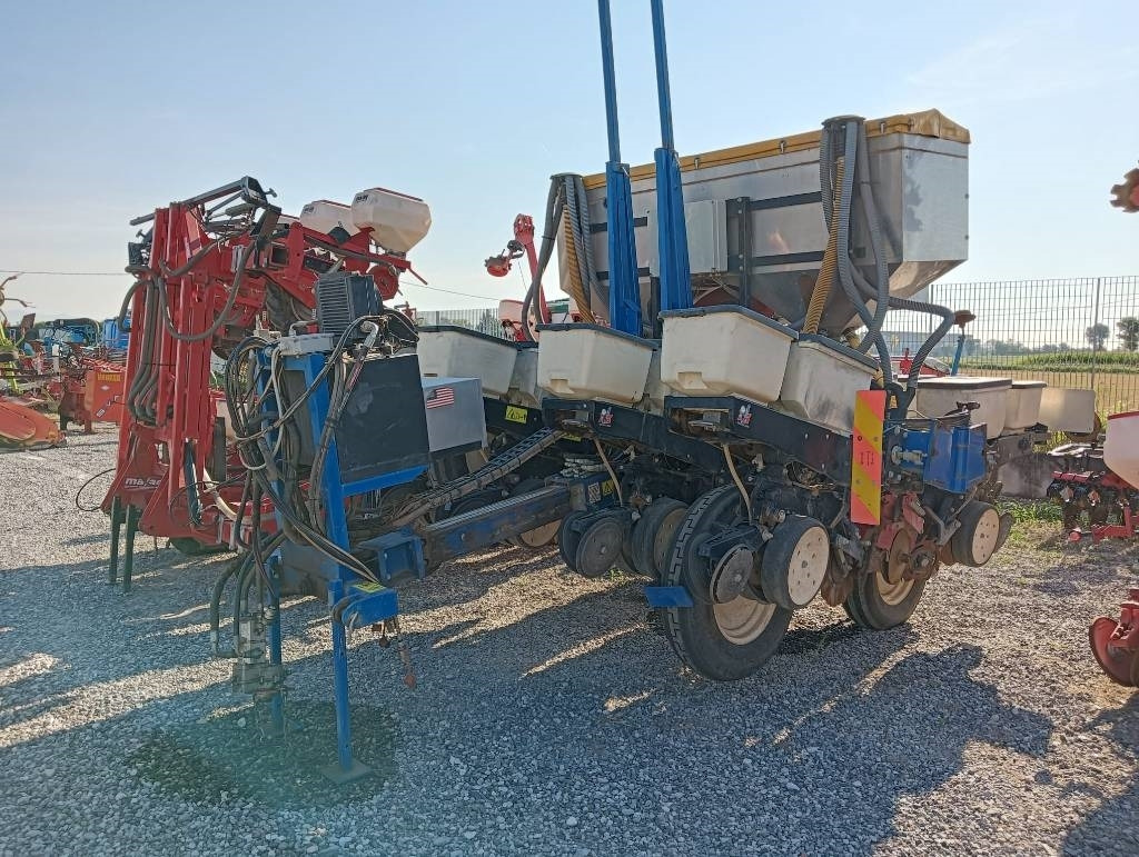 Kinze 3000 - Semoir monograine: photos 1 Kinze 3000 - Semoir monograine: photos 1