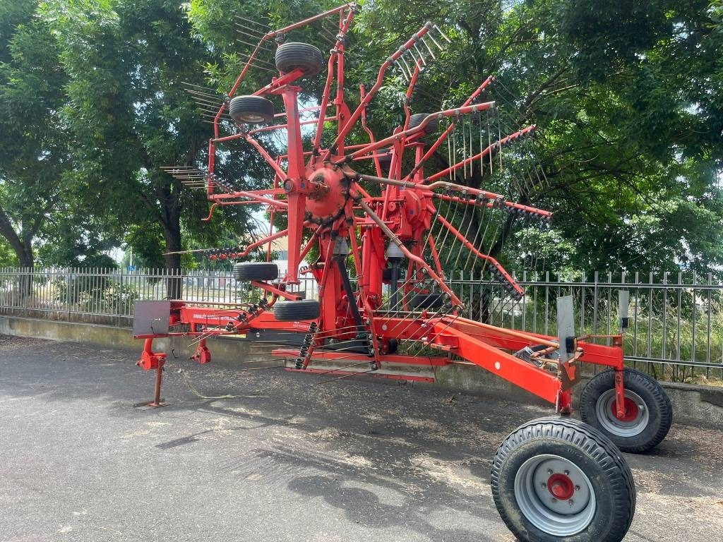Kuhn GA 8121 - Faneuse: photos 4 Kuhn GA 8121 - Faneuse: photos 4