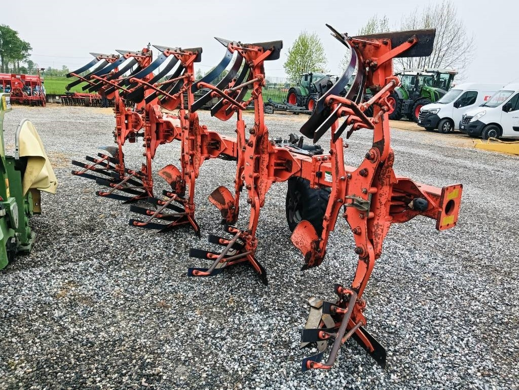 Kuhn Vari-Master 153 - Charrue: photos 4 Kuhn Vari-Master 153 - Charrue: photos 4