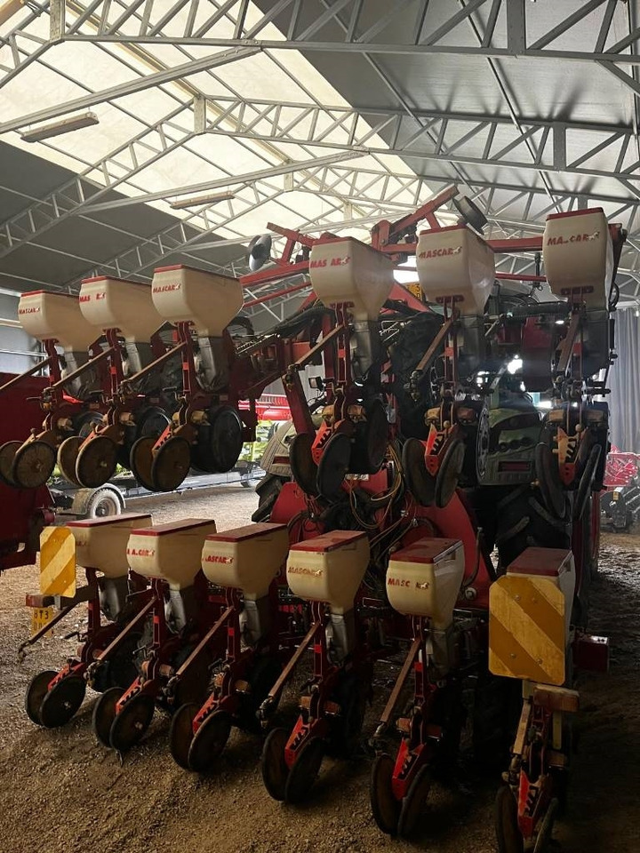 Mascar M 12 - Semoir monograine: photos 1 Mascar M 12 - Semoir monograine: photos 1