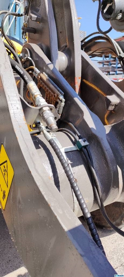 Chargeuse sur pneus Volvo L 70 H: photos 9