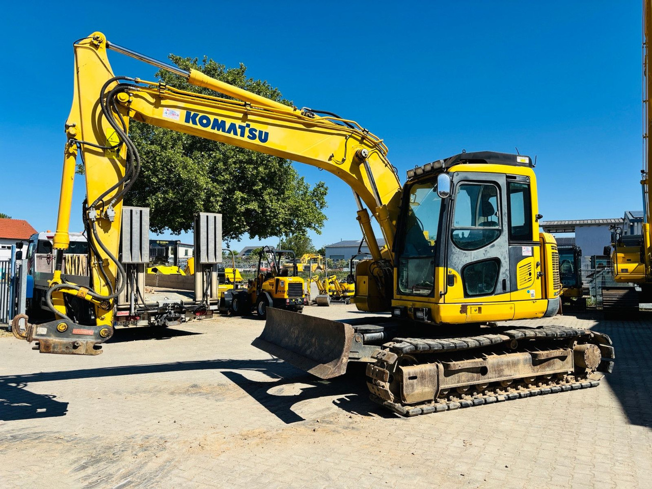 Komatsu PC138US-8 - Pelle sur chenille: photos 1 Komatsu PC138US-8 - Pelle sur chenille: photos 1