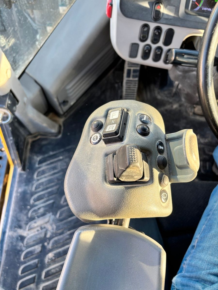 Komatsu WA470-8E0 Joystick-Lenkung ECSS - Chargeuse sur pneus: photos 5 Komatsu WA470-8E0 Joystick-Lenkung ECSS - Chargeuse sur pneus: photos 5