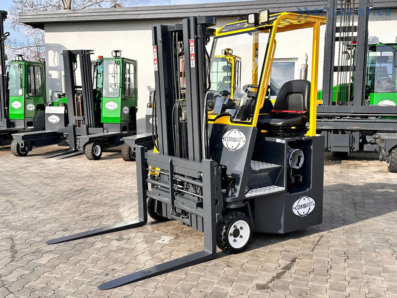 Combilift C3000CB / LPG / TRIPLEX / 4900MM / FREE LIFT / POSITIONER / LIKE NEW C3000CB / LPG / TRIPLEX / 4900MM / FREE LIFT / POSITIONER / - Chariot multidirectionnel: photos 2 Combilift C3000CB / LPG / TRIPLEX / 4900MM / FREE LIFT / POSITIONER / LIKE NEW C3000CB / LPG / TRIPLEX / 4900MM / FREE LIFT / POSITIONER / - Chariot multidirectionnel: photos 2