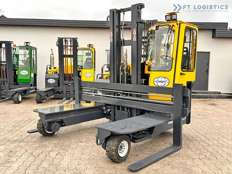 Combilift C4500 / DUPLEX / 4050MM / DIESEL / WIDE POSITIONER / FREE LIFT C4500 / DUPLEX / 4050MM / DIESEL / WIDE POSITIONER / FREE LIFT - Chariot multidirectionnel: photos 4 Combilift C4500 / DUPLEX / 4050MM / DIESEL / WIDE POSITIONER / FREE LIFT C4500 / DUPLEX / 4050MM / DIESEL / WIDE POSITIONER / FREE LIFT - Chariot multidirectionnel: photos 4