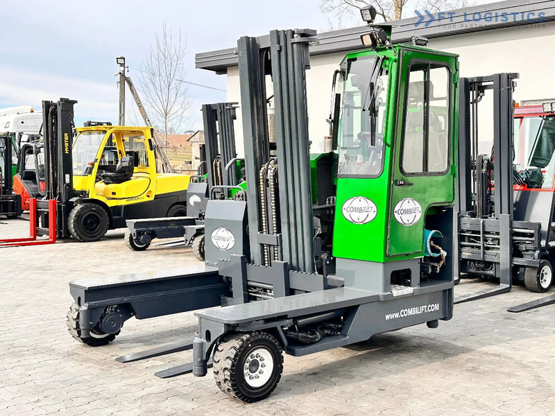 Combilift C4500 / LPG / TRIPLEX / 5500MM / FREE LIFT / HYDRAULIC FORK SHIFT / Like New C4500 / LPG / TRIPLEX / 5500MM / FREE LIFT / HYDRAU - Chariot multidirectionnel: photos 1 Combilift C4500 / LPG / TRIPLEX / 5500MM / FREE LIFT / HYDRAULIC FORK SHIFT / Like New C4500 / LPG / TRIPLEX / 5500MM / FREE LIFT / HYDRAU - Chariot multidirectionnel: photos 1