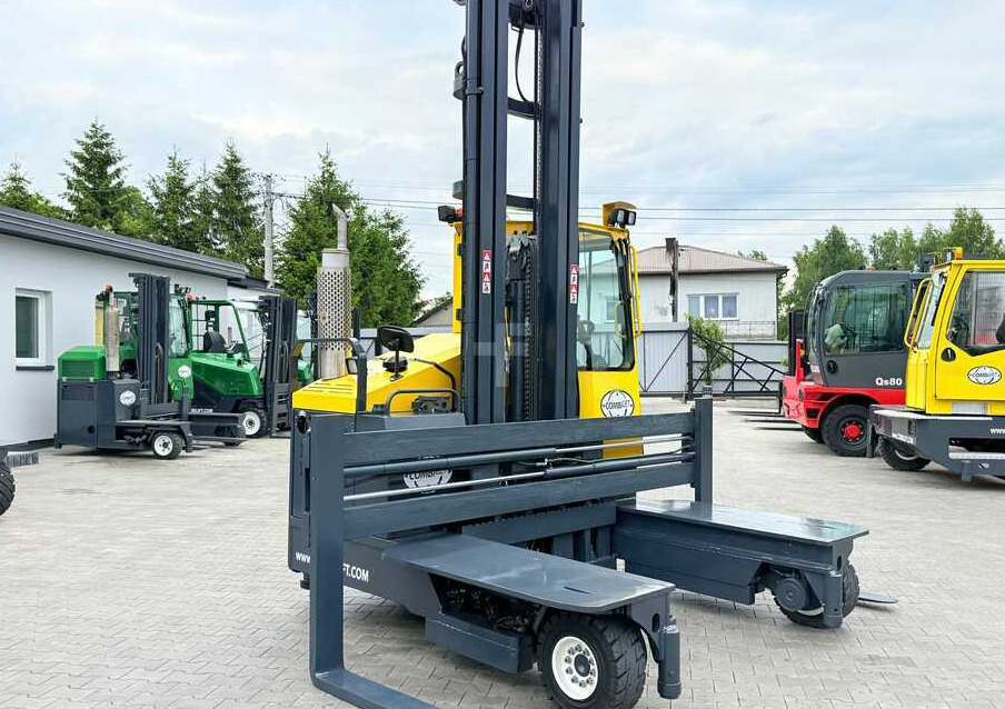 Combilift C5000 / TRIPLEX 7500MM / WIDE FORK POSITIONER / FREE LIFT / NEW TYRES / HEATED CABIN - Chariot multidirectionnel: photos 4 Combilift C5000 / TRIPLEX 7500MM / WIDE FORK POSITIONER / FREE LIFT / NEW TYRES / HEATED CABIN - Chariot multidirectionnel: photos 4