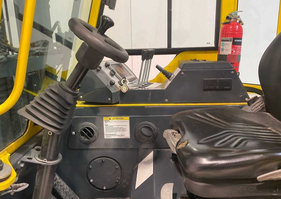 Combilift CBE2500 / TRIPLEX / 4900 / FREE LIFT - Chariot multidirectionnel: photos 3 Combilift CBE2500 / TRIPLEX / 4900 / FREE LIFT - Chariot multidirectionnel: photos 3