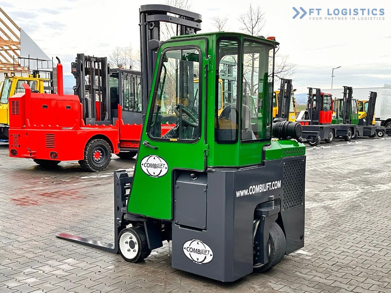 Combilift Combilift C3000CB - DUPLEX 4000mm - Year 2015 - / CABIN - HEATING / ONLY 6546 MTH / EXCELLENT CONDITION / LIKE NEW! Combilift C3 - Chariot multidirectionnel: photos 5 Combilift Combilift C3000CB - DUPLEX 4000mm - Year 2015 - / CABIN - HEATING / ONLY 6546 MTH / EXCELLENT CONDITION / LIKE NEW! Combilift C3 - Chariot multidirectionnel: photos 5