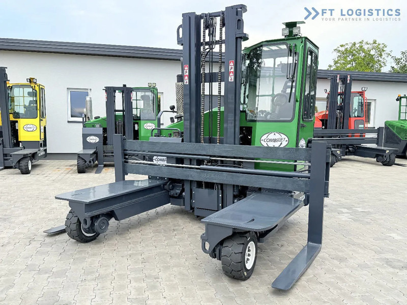 Combilift Combilift C4500 / DIESEL / DUPLEX 4000MM / WIDE FORK POSITIONER / HEATING / FULL CABIN / PERFECT CONDITION / Wide range of four- - Chariot multidirectionnel: photos 1 Combilift Combilift C4500 / DIESEL / DUPLEX 4000MM / WIDE FORK POSITIONER / HEATING / FULL CABIN / PERFECT CONDITION / Wide range of four- - Chariot multidirectionnel: photos 1