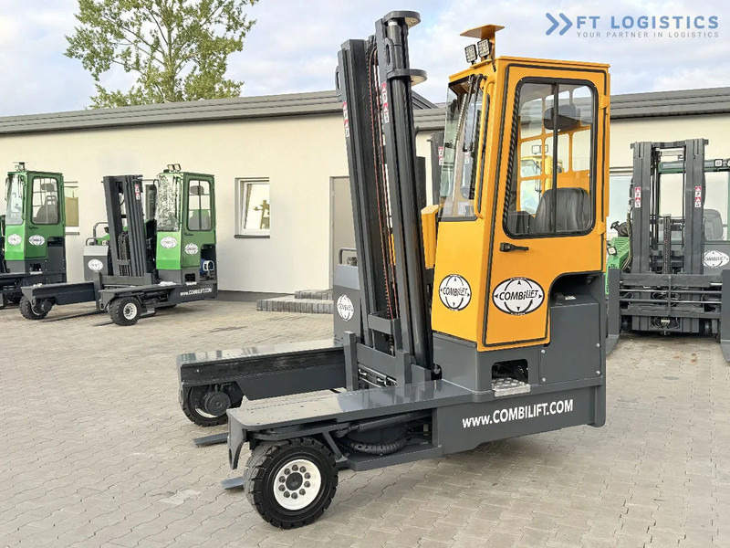 Combilift Combilift FOUR-WAY – MULTI-DIRECTIONAL FORKLIFT / COMBILIFT C4000 / DIESEL / DUPLEX 4100MM / FORK POSITIONER / FULL HEATED CABIN - Chariot multidirectionnel: photos 2 Combilift Combilift FOUR-WAY – MULTI-DIRECTIONAL FORKLIFT / COMBILIFT C4000 / DIESEL / DUPLEX 4100MM / FORK POSITIONER / FULL HEATED CABIN - Chariot multidirectionnel: photos 2