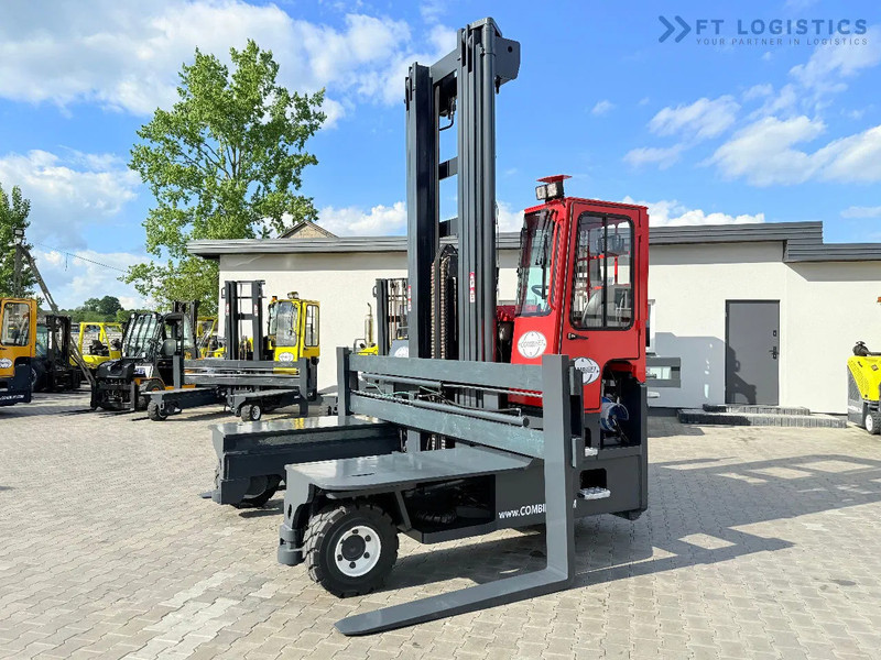 Combilift Combilift Wózki 4-kierunkowe C8000 / GAS / TRIPLEX 8300 / WIDE FORK POSITIRONER / FREE-LIFT / A comprehensive range of four-way - Chariot multidirectionnel: photos 2 Combilift Combilift Wózki 4-kierunkowe C8000 / GAS / TRIPLEX 8300 / WIDE FORK POSITIRONER / FREE-LIFT / A comprehensive range of four-way - Chariot multidirectionnel: photos 2