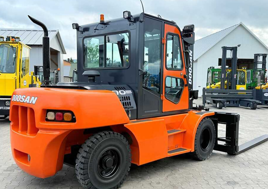 Doosan DOOSAN / DUPLEX 3000MM / SIDE SHIFT / FORK POSITIONER / 2500MM FORKS / 7000KG / CABIN / LIKE NEW - Chariot élévateur diesel: photos 5 Doosan DOOSAN / DUPLEX 3000MM / SIDE SHIFT / FORK POSITIONER / 2500MM FORKS / 7000KG / CABIN / LIKE NEW - Chariot élévateur diesel: photos 5