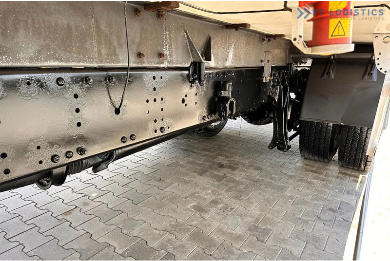 Iveco Stralis 420 STRALIS 420 / Refrigerated Truck / Carrier Supra 950 / 19 Pallets / Tail Lift / Tires - crédit-bail Iveco Stralis 420 STRALIS 420 / Refrigerated Truck / Carrier Supra 950 / 19 Pallets / Tail Lift / Tires: photos 7