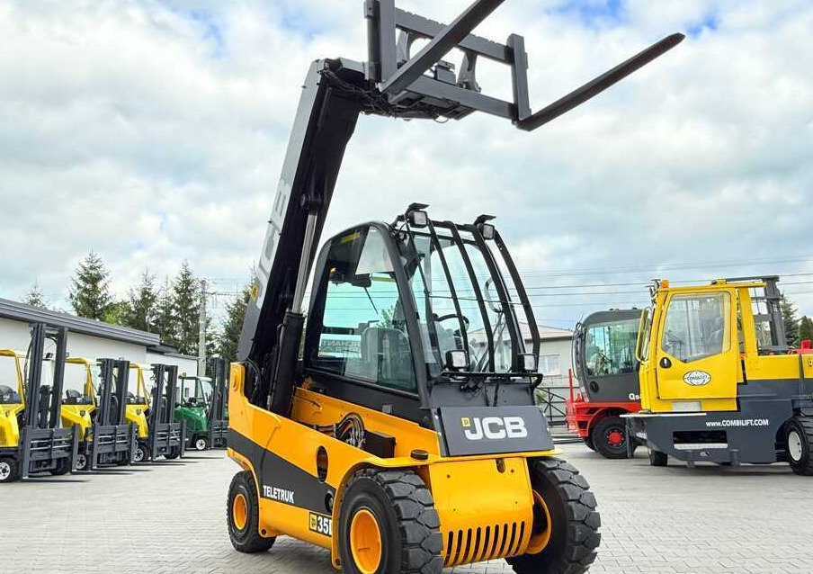 JCB TLT35D / DIESEL / CAB / NEW TYRES / 4450MM / TELESCOPIC – EXCELLENT CONDITION - Chariot télescopique: photos 1 JCB TLT35D / DIESEL / CAB / NEW TYRES / 4450MM / TELESCOPIC – EXCELLENT CONDITION - Chariot télescopique: photos 1