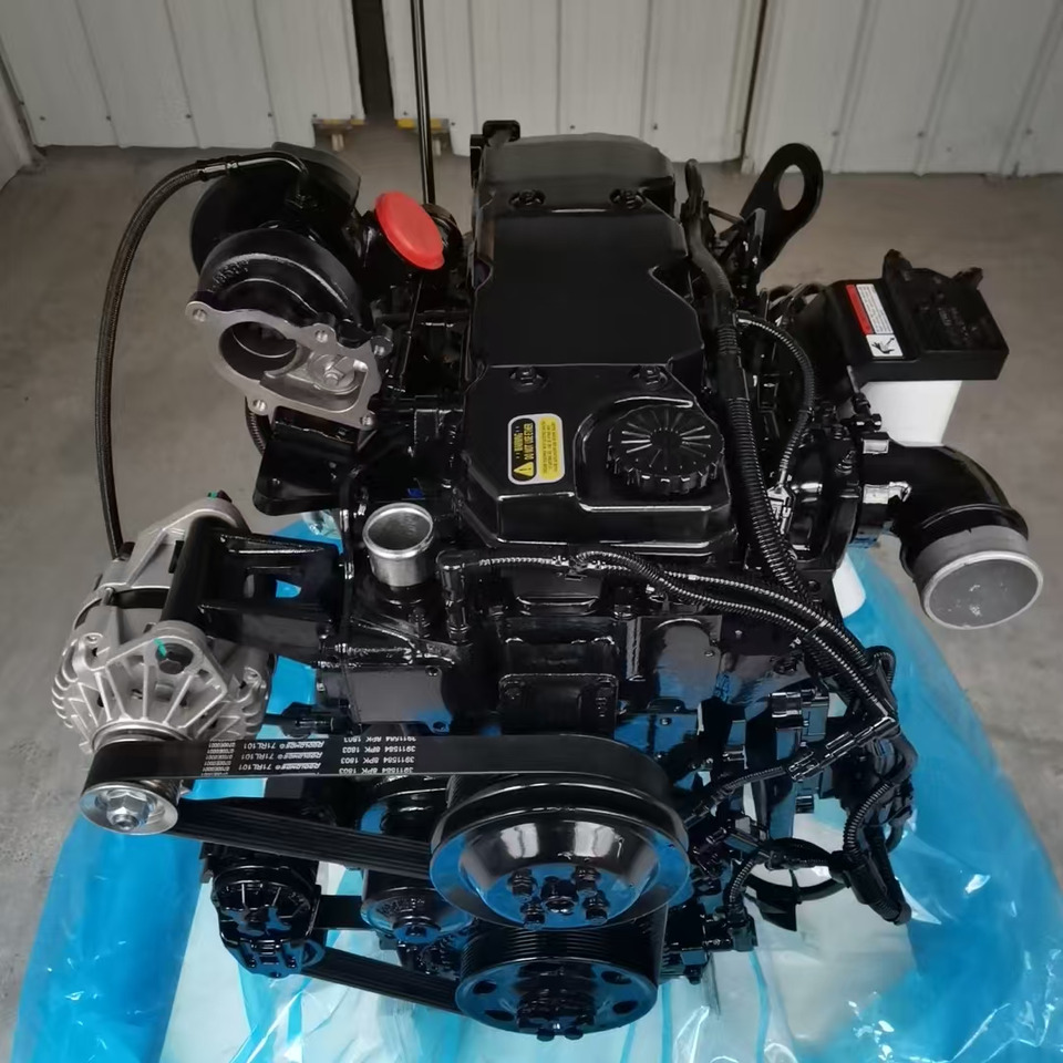CUMMINS QSB4.5 - Moteur pour Pelle: photos 1 CUMMINS QSB4.5 - Moteur pour Pelle: photos 1