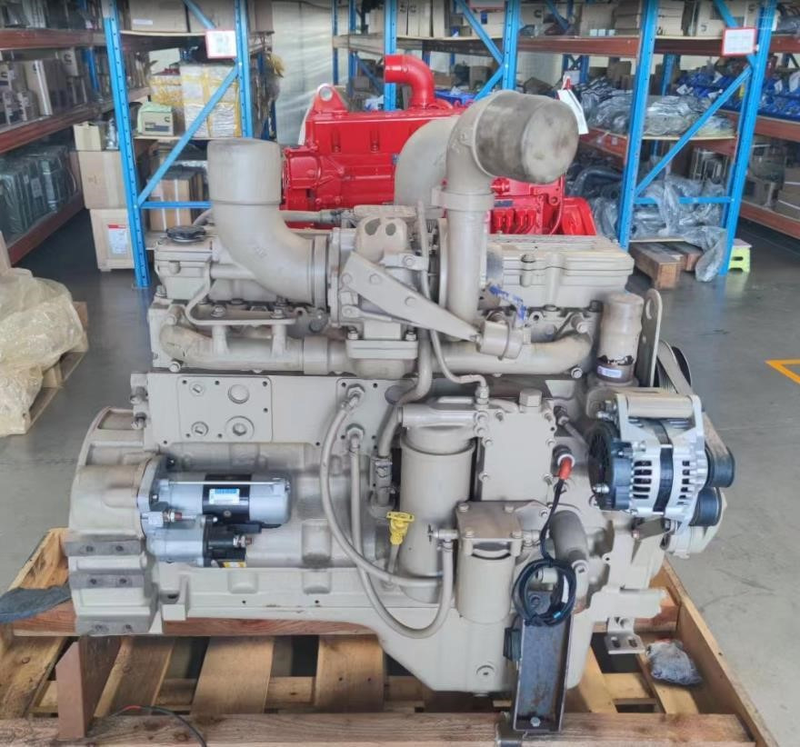 CUMMINS QSC8.3 - Moteur pour Pelle: photos 3 CUMMINS QSC8.3 - Moteur pour Pelle: photos 3