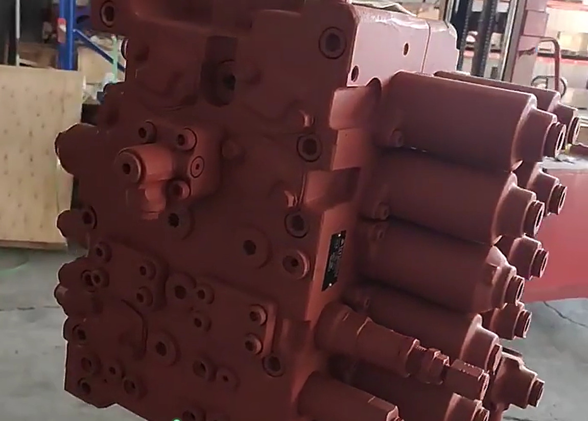 HYUNDAI R210-7 31Q6-16113 31Q6-16111 - Valve hydraulique pour Pelle: photos 3 HYUNDAI R210-7 31Q6-16113 31Q6-16111 - Valve hydraulique pour Pelle: photos 3