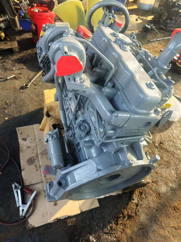 ISUZU 4BG1 - Moteur pour Pelle: photos 2 ISUZU 4BG1 - Moteur pour Pelle: photos 2