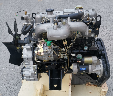 ISUZU 4JB1 - Moteur pour Pelle: photos 1 ISUZU 4JB1 - Moteur pour Pelle: photos 1