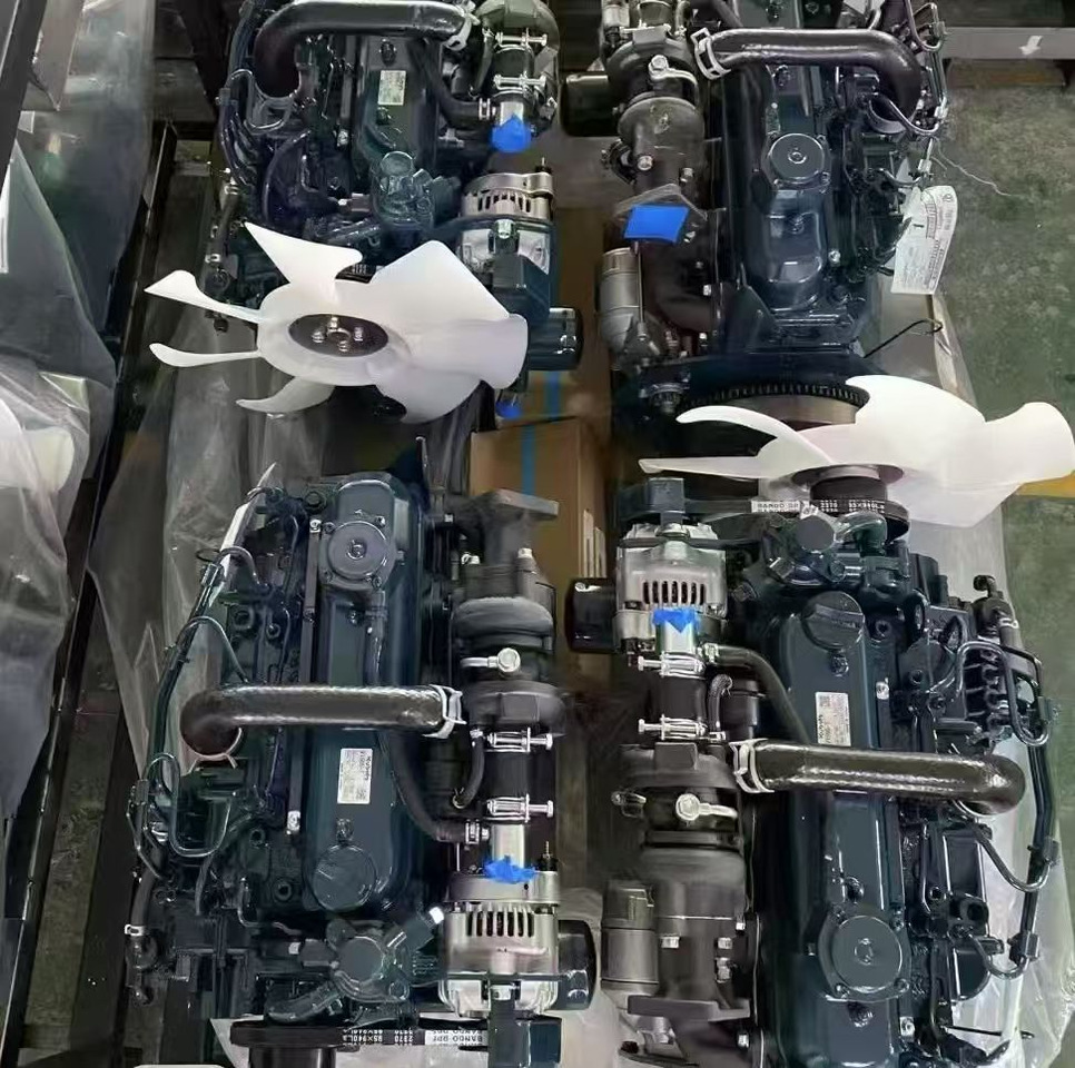 KUBOTA V1505 - Moteur pour Mini pelle: photos 1 KUBOTA V1505 - Moteur pour Mini pelle: photos 1