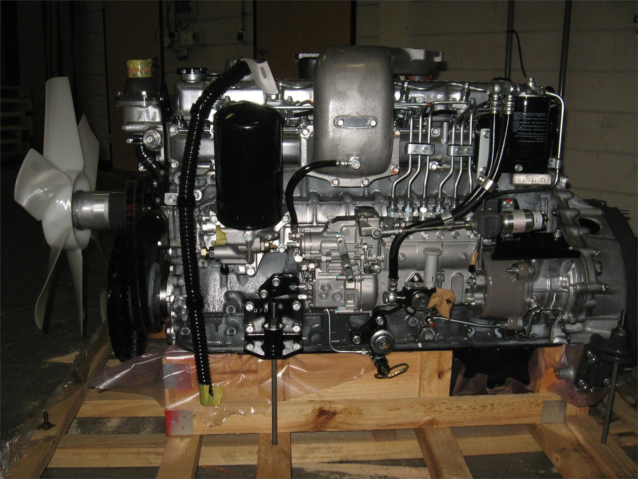 MITSUBISHI 6D16 - Moteur pour Pelle: photos 1 MITSUBISHI 6D16 - Moteur pour Pelle: photos 1