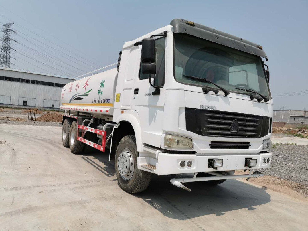 SINOTRUK 20  cubic meters tank - crédit-bail SINOTRUK 20  cubic meters tank: photos 8