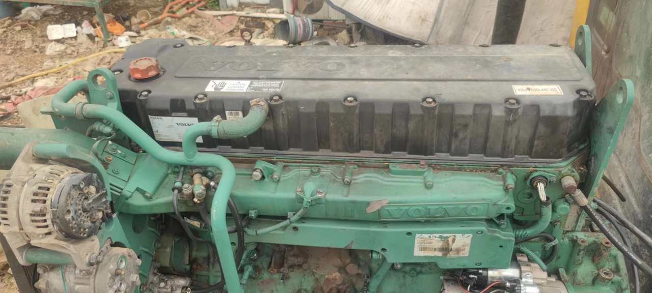 VOLVO D12D - Moteur pour Pelle: photos 4 VOLVO D12D - Moteur pour Pelle: photos 4