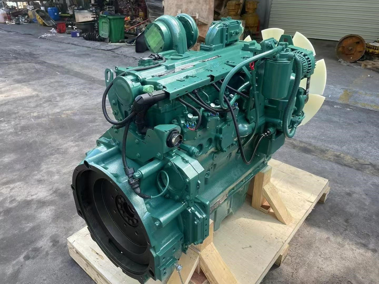 VOLVO D6D - Moteur pour Pelle: photos 2 VOLVO D6D - Moteur pour Pelle: photos 2