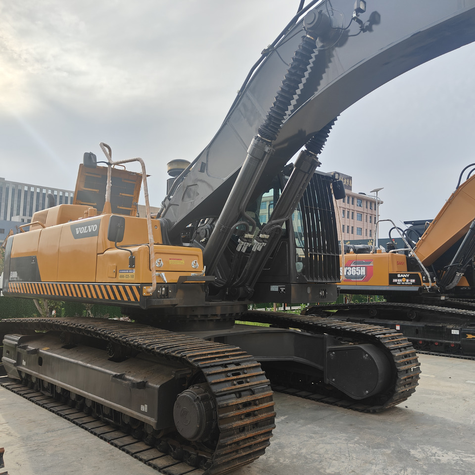 EXCAVATOR Good Condition VOLVO EC480DL Excavator Low Price Large Hydraulic Crawler Excavator volvo 480dl for Sale - Pelle sur chenille: photos 2 EXCAVATOR Good Condition VOLVO EC480DL Excavator Low Price Large Hydraulic Crawler Excavator volvo 480dl for Sale - Pelle sur chenille: photos 2