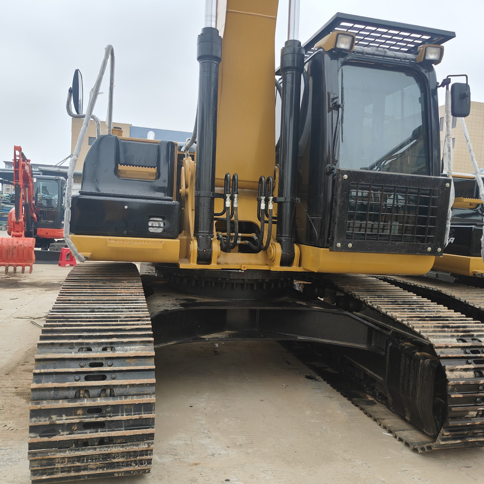 EXCAVATOR Used 30tons Large Caterpillar Excavator 330D2L for Sale Used Excavator in Fine Condition and Low Price Hot Sale - Pelle sur chenille: photos 3 EXCAVATOR Used 30tons Large Caterpillar Excavator 330D2L for Sale Used Excavator in Fine Condition and Low Price Hot Sale - Pelle sur chenille: photos 3