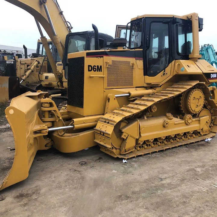 Good Condition D6m Mini Bulldozer New Crawler Bulldozer with Parts Price Bulldozers - Bulldozer: photos 1 Good Condition D6m Mini Bulldozer New Crawler Bulldozer with Parts Price Bulldozers - Bulldozer: photos 1