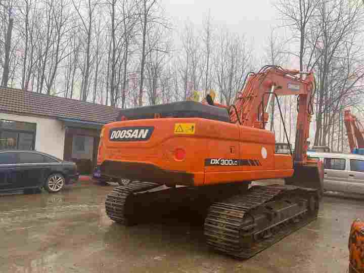 High Quality Doosan Big Size Excavator , Doosan 30ton Dx300lc Digging Machine , Doosan Excavator for Sale - Pelle: photos 3 High Quality Doosan Big Size Excavator , Doosan 30ton Dx300lc Digging Machine , Doosan Excavator for Sale - Pelle: photos 3