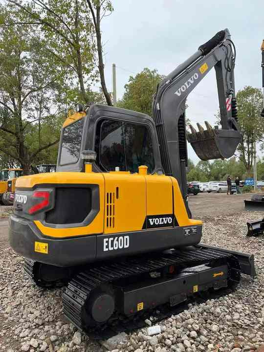 High Quality Used Volvo EC60D Excavator for Sale 6 Ton Compact Machine, Excellent Condition, Ready for Work! - Pelle sur chenille: photos 2 High Quality Used Volvo EC60D Excavator for Sale 6 Ton Compact Machine, Excellent Condition, Ready for Work! - Pelle sur chenille: photos 2
