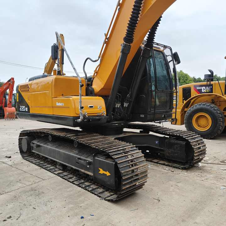 Hyundai Digger 220lc-9s Second Hand Korea Made High Performance Machine Hyundai Excavator for Sale - Pelle sur chenille: photos 1 Hyundai Digger 220lc-9s Second Hand Korea Made High Performance Machine Hyundai Excavator for Sale - Pelle sur chenille: photos 1