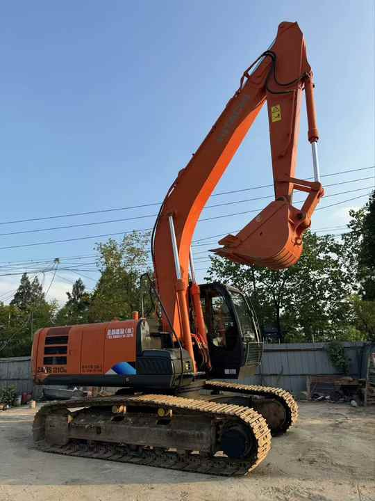Japanese Original Hitachi 210 Outdoor Crawler Type Second-hand Excavator - Pelle sur chenille: photos 4 Japanese Original Hitachi 210 Outdoor Crawler Type Second-hand Excavator - Pelle sur chenille: photos 4