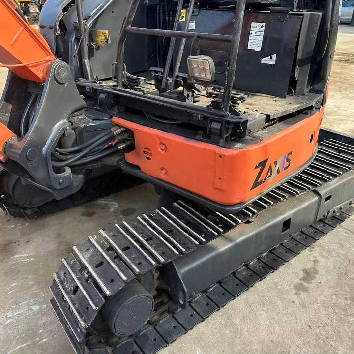 Mini 3-Ton Excavator used Hitachi ZX30 excavator with Excellent Performance and Low Price for sale! - Pelle: photos 1 Mini 3-Ton Excavator used Hitachi ZX30 excavator with Excellent Performance and Low Price for sale! - Pelle: photos 1
